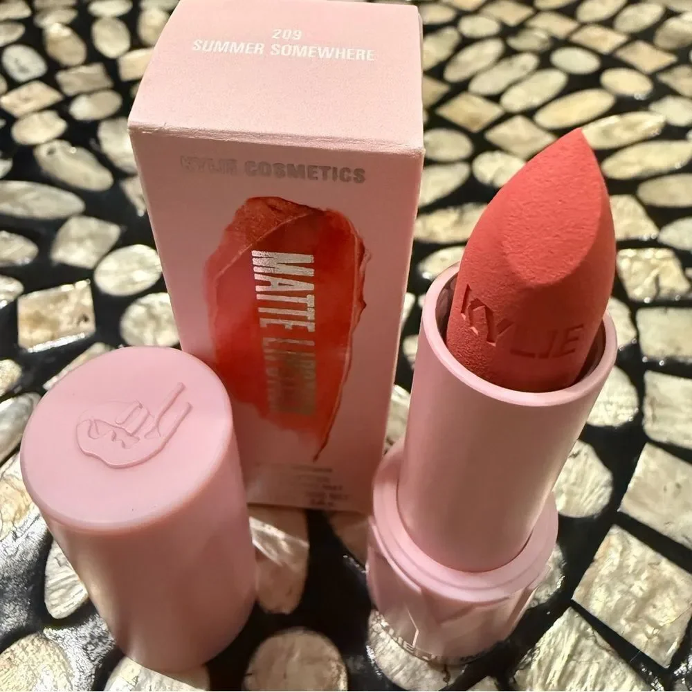 Kylie Cosmetics Matte Lipstick – Shade 209 “Summer Somewhere” (Women)
